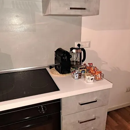La Mansarda Di Ale Apartament *